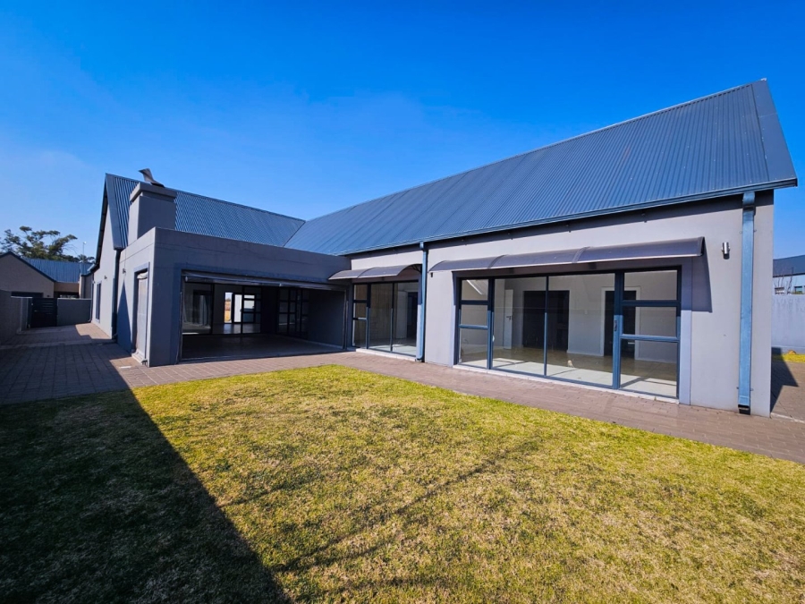 4 Bedroom Property for Sale in Heron Banks Golf Estate Free State